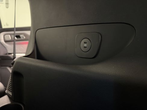 Used 2025 Ford Explorer Platinum w/ Ultimate Package image 27