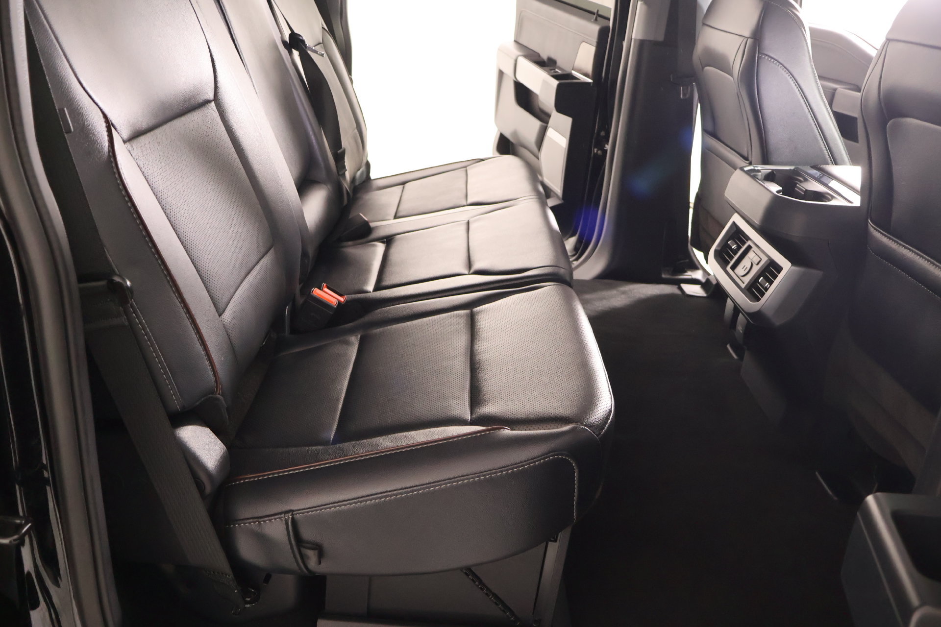 Used 2023 Ford F350 Lariat w/ Lariat Ultimate Package AWD/4WD image 15