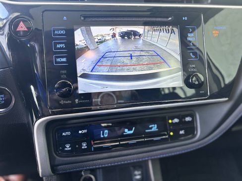 Used 2019 Toyota Corolla SE w/ SE Premium Package FWD image 16