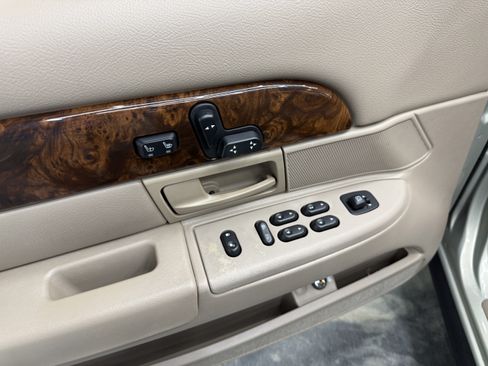 Used 2004 Mercury Grand Marquis LS RWD image 11