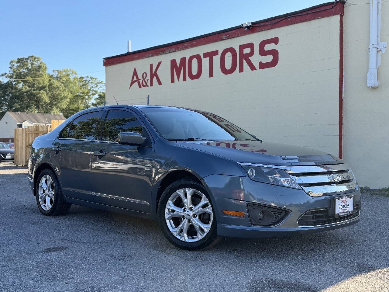 Used 2012 Ford Fusion SE FWD image 1