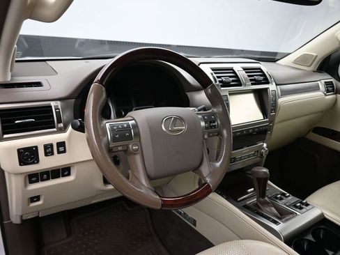 Used 2018 Lexus GX 460 Luxury AWD/4WD image 13