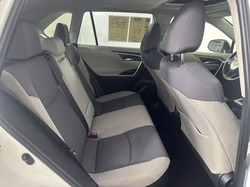 Used 2020 Toyota RAV4 XLE w/ Convenience Package image 40