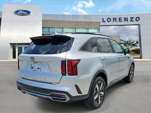 Used 2021 Kia Sorento S FWD image 5