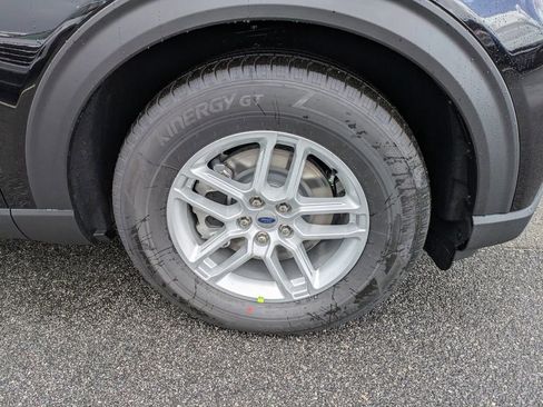 New 2026 Ford Explorer Active RWD image 11
