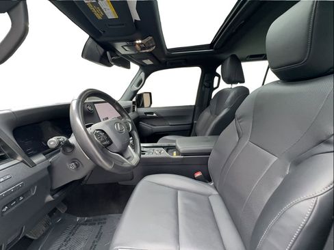 Used 2024 Lexus GX 550 w/ Accessory Package (Z1) AWD/4WD image 20