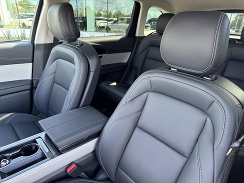 New 2025 Lincoln Nautilus Premier w/ Equipment Group 102A image 12