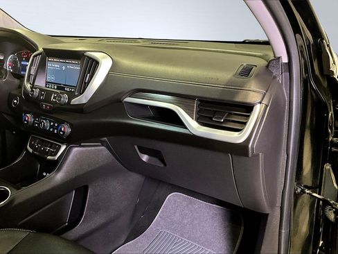 Used 2023 GMC Terrain SLT image 26
