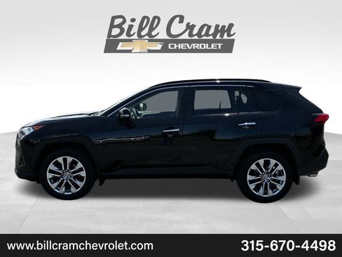 Used 2020 Toyota RAV4 Limited AWD/4WD image 38