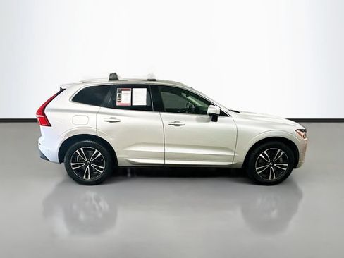 Used 2019 Volvo XC60 T6 Momentum w/ Multimedia Package AWD/4WD image 5