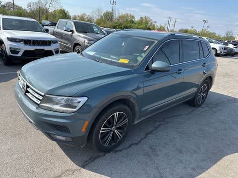 Used 2019 Volkswagen Tiguan SEL w/ 3rd Row Seat Package image 2