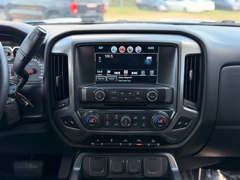 Used 2018 Chevrolet Silverado 1500 LT w/ All Star Edition AWD/4WD image 36