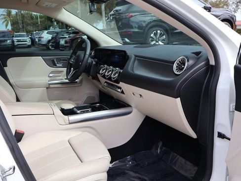 Used 2022 Mercedes-Benz GLA 250 w/ Premium Package Lite image 25