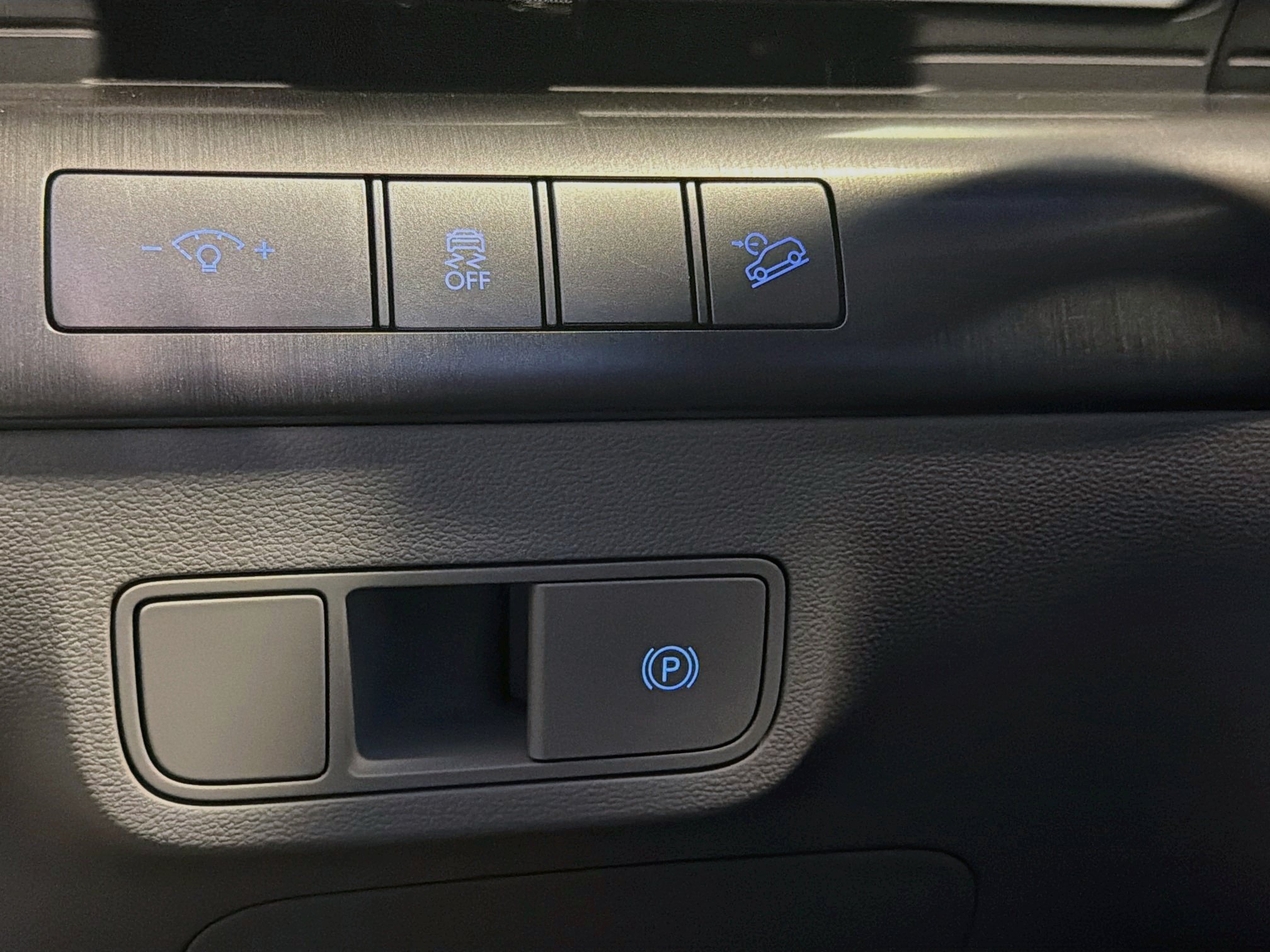 Used 2025 Hyundai Kona SEL AWD/4WD image 17