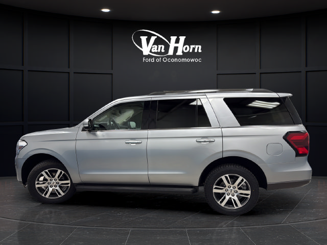 Used 2024 Ford Expedition Limited AWD/4WD image 4