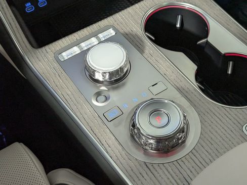 Used 2025 Genesis GV80 3.5T Prestige AWD/4WD image 42