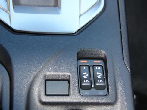 Used 2017 Subaru Impreza 2.0i Premium w/ BSD & Rcta/SRF/Eyesight image 25