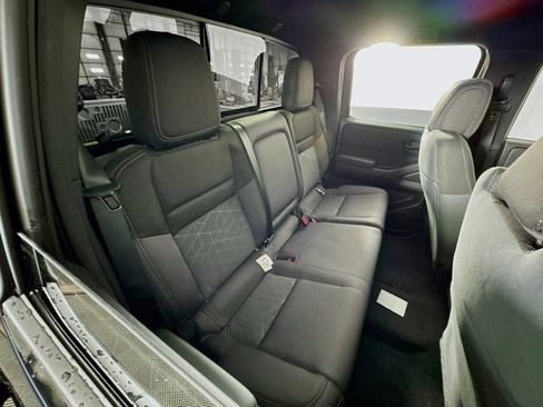 New 2026 Nissan Frontier SV w/ SV Convenience Package AWD/4WD image 23