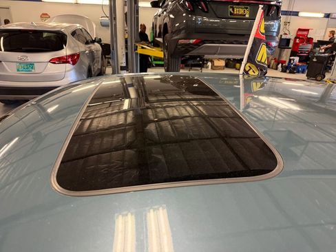 Used 2023 Honda HR-V EX-L image 25