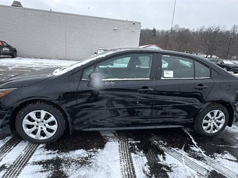 New 2026 Toyota Corolla LE image 2