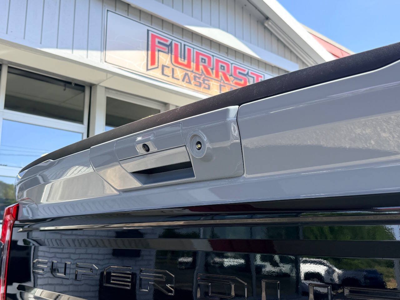 Used 2025 Ford F350 Platinum w/ FX4 Off-Road Package AWD/4WD image 9