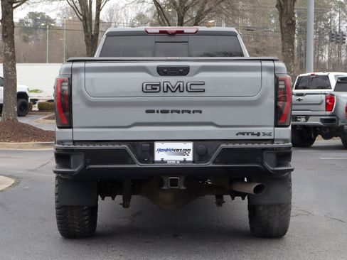 Used 2024 GMC Sierra 2500 AT4X image 36