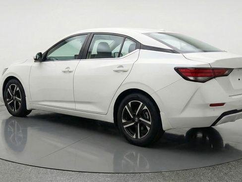 Used 2025 Nissan Sentra SV image 6