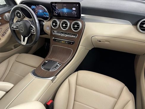 Used 2021 Mercedes-Benz GLC 300 4MATIC image 35