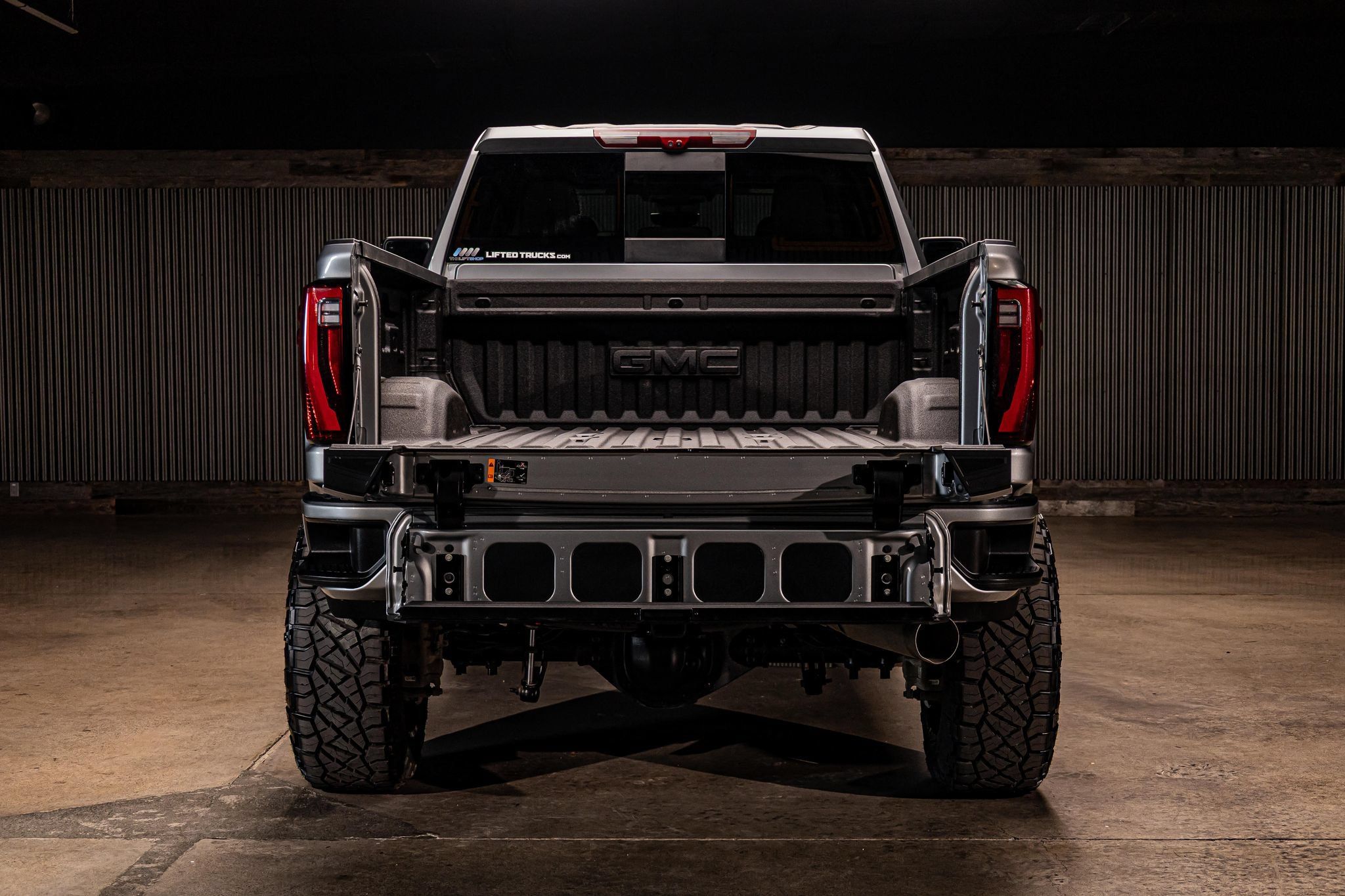 Used 2026 GMC Sierra 3500 Denali w/ Denali Reserve Package AWD/4WD image 9