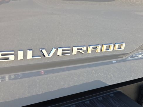 Certified 2025 Chevrolet Silverado 2500 ZR2 w/ Technology Package AWD/4WD image 30