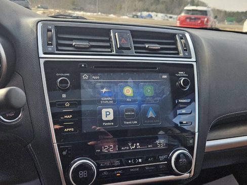 Used 2018 Subaru Outback 2.5i Touring image 12