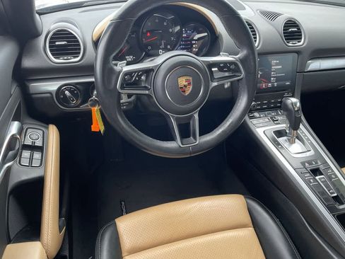 Used 2017 Porsche 718 Boxster image 11