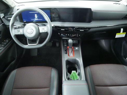 New 2026 Nissan Kicks SR w/ Cold Weather Package AWD/4WD image 19