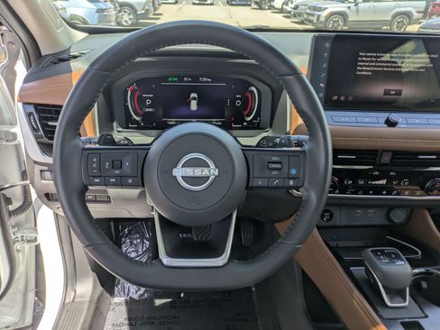 Used 2024 Nissan Rogue Platinum w/ Platinum Premium Package AWD/4WD image 18