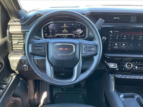 Used 2024 GMC Sierra 2500 AT4 w/ AT4 Premium Plus Package image 8