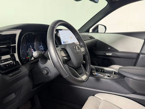 Used 2025 Lexus TX 550h AWD Plug-In Hybrid w/ Technology Package image 23