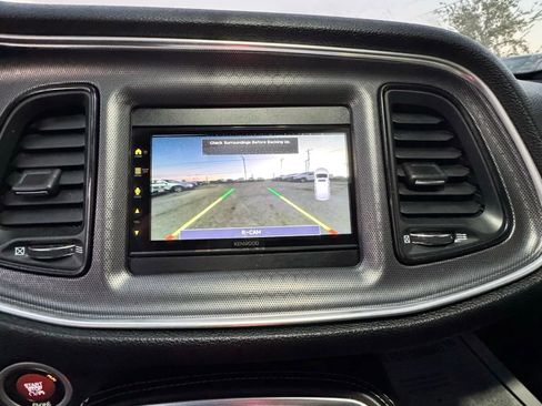 Used 2015 Dodge Challenger SRT w/ Technology Group image 21