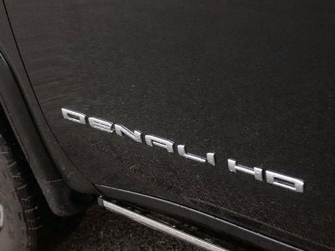 Used 2024 GMC Sierra 2500 Denali Ultimate image 10