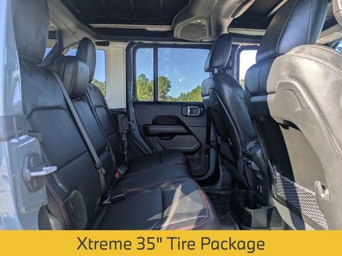 Certified 2025 Jeep Wrangler Unlimited Rubicon image 31