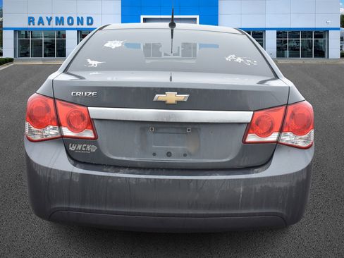 Used 2013 Chevrolet Cruze LS image 4