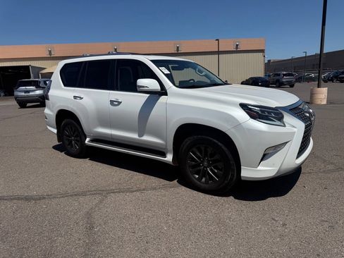 Used 2023 Lexus GX 460 Premium w/ Premium Package AWD/4WD image 3