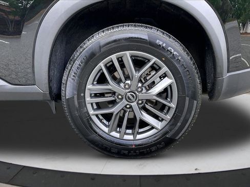 Used 2024 Nissan Rogue S FWD image 35