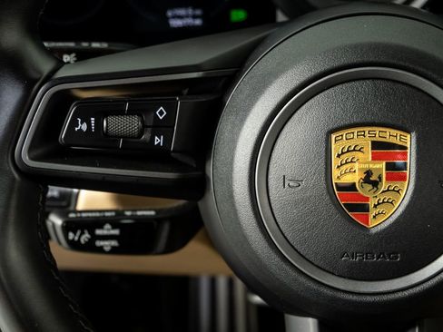 Certified 2022 Porsche 911 Carrera S RWD image 10