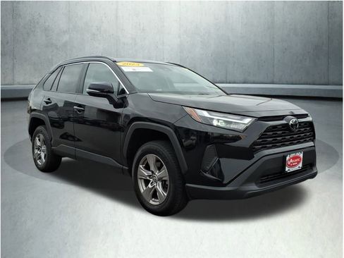 Used 2023 Toyota RAV4 XLE image 3