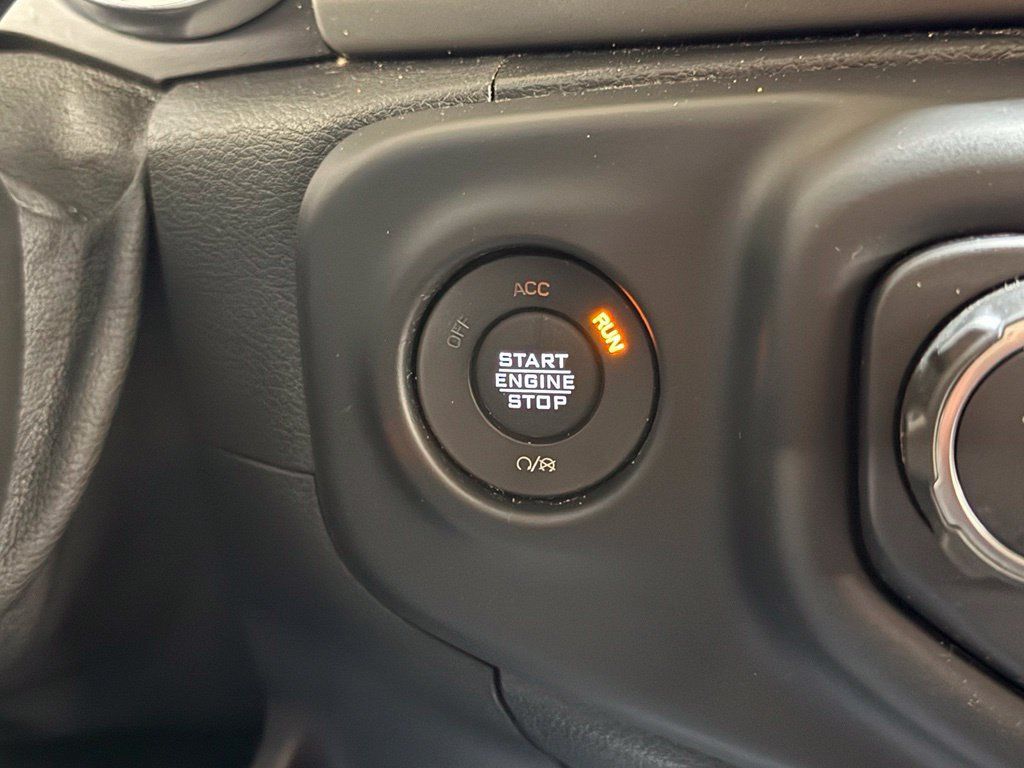 Used 2021 Jeep Gladiator Sport AWD/4WD image 19