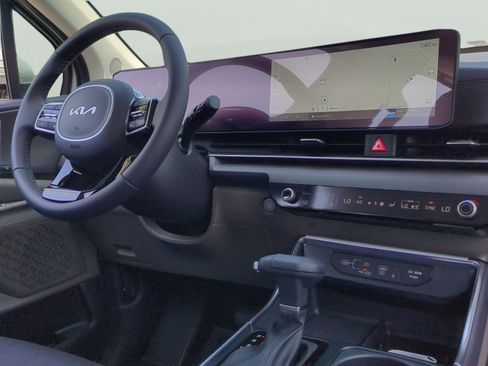 New 2026 Kia Carnival SX FWD image 7