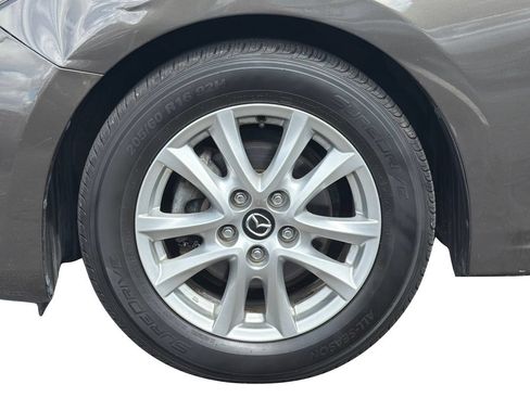 Used 2016 MAZDA MAZDA3 i Sport w/ Preferred Equipment Package FWD image 24