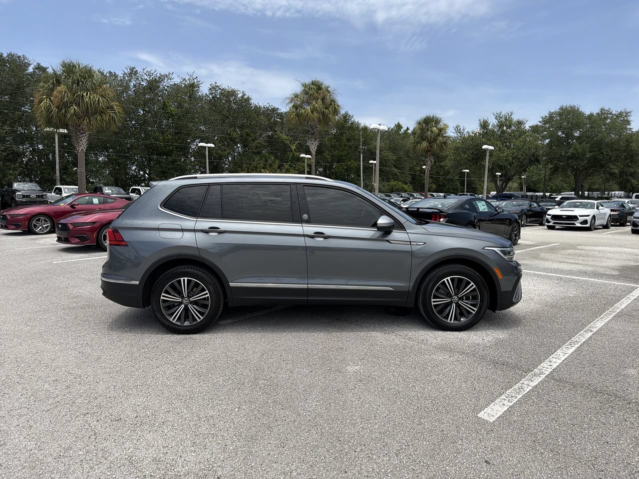 Used 2024 Volkswagen Tiguan Wolfsburg Edition FWD image 2