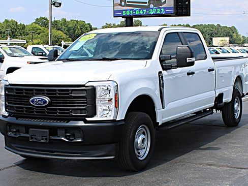 Used 2025 Ford F350 XL AWD/4WD image 3