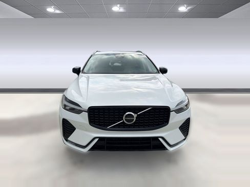 Used 2024 Volvo XC60 B5 Core w/ Protection Package Premier AWD/4WD image 6